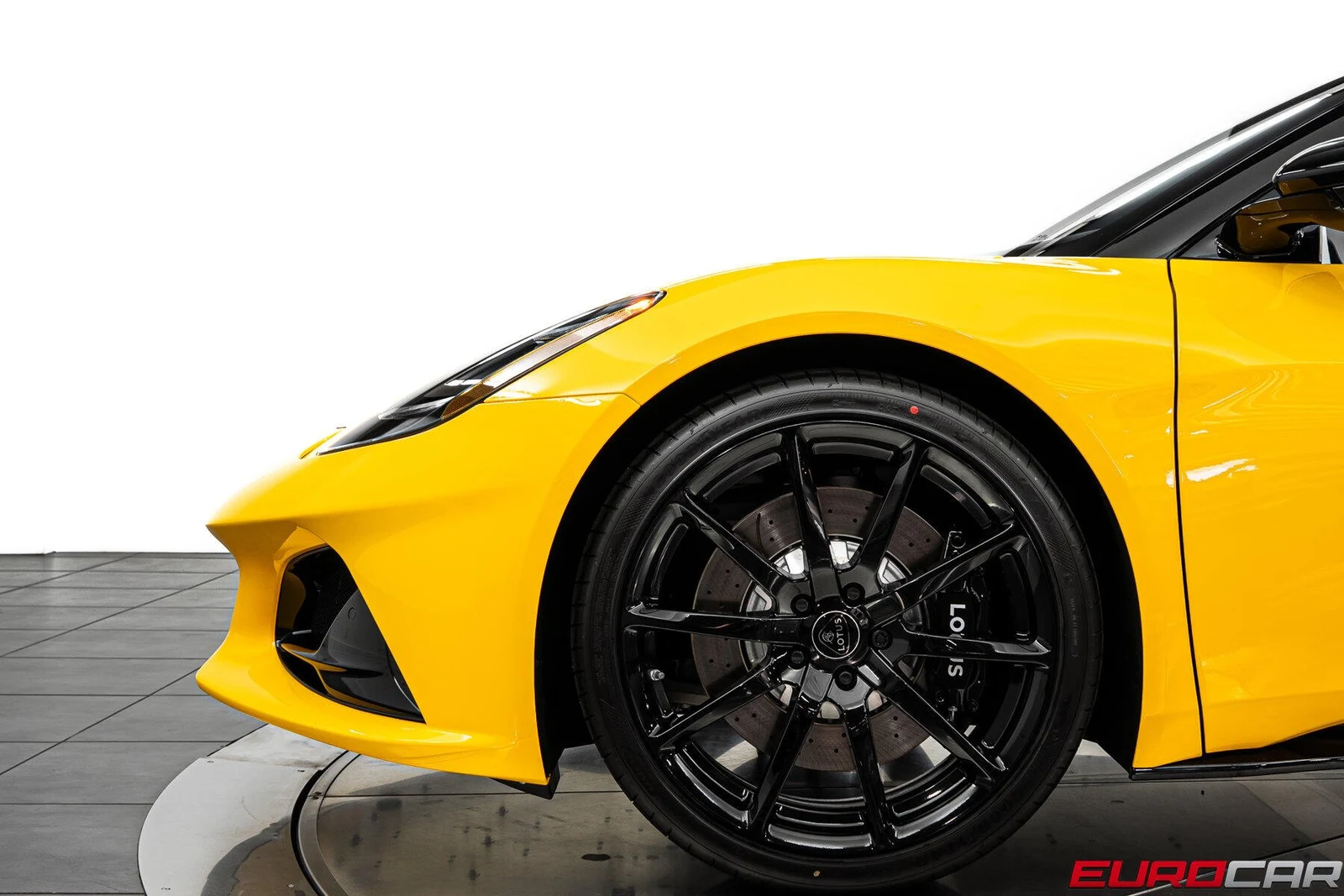 2026 Lotus Emira V6 SE, 13/20