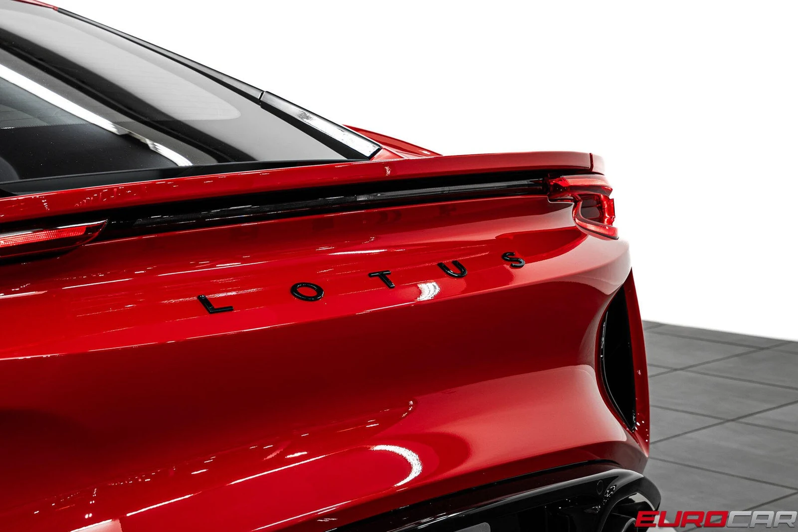2026 Lotus Emira Turbo SE, 18/20