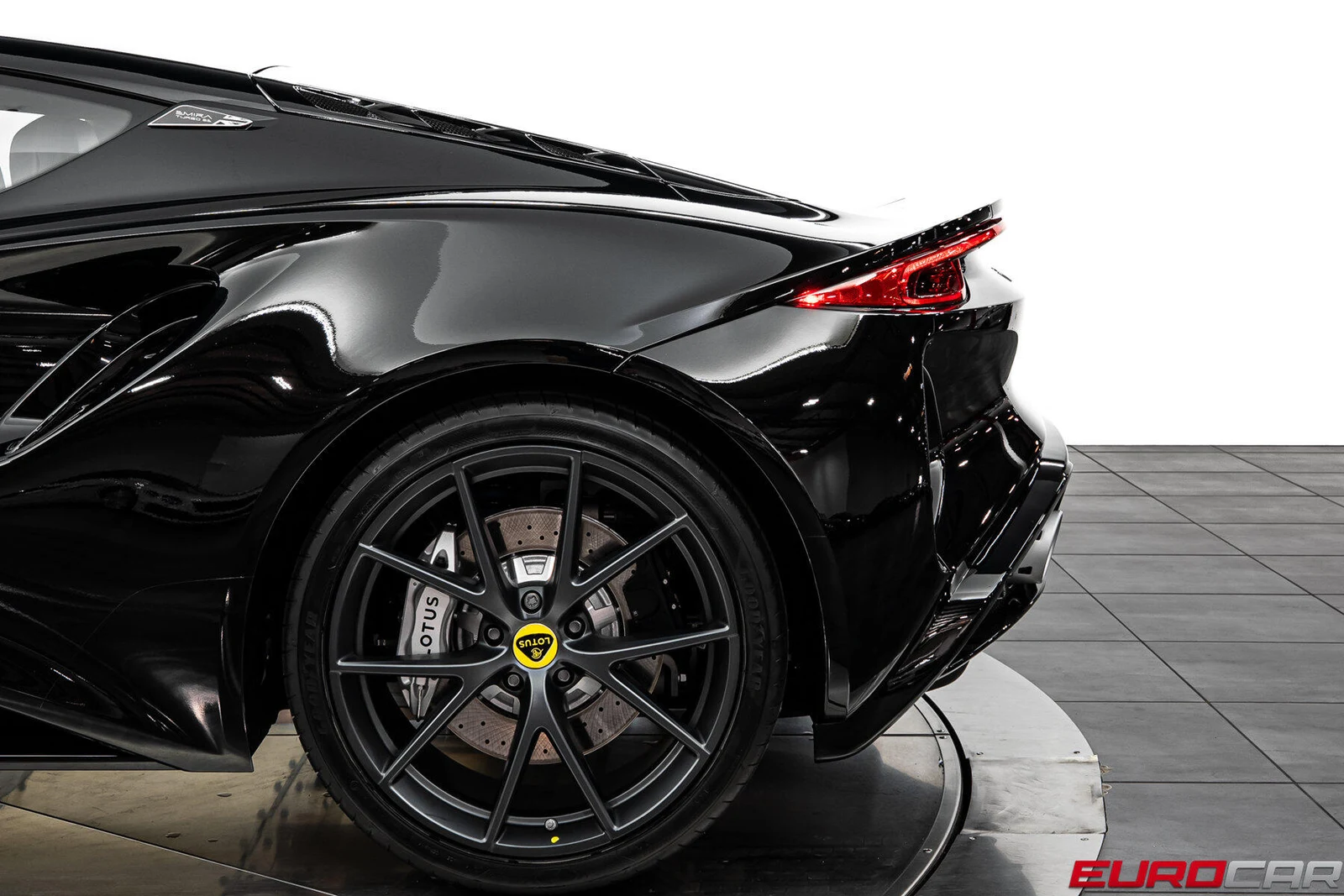 2026 Lotus Emira Turbo SE, 16/20