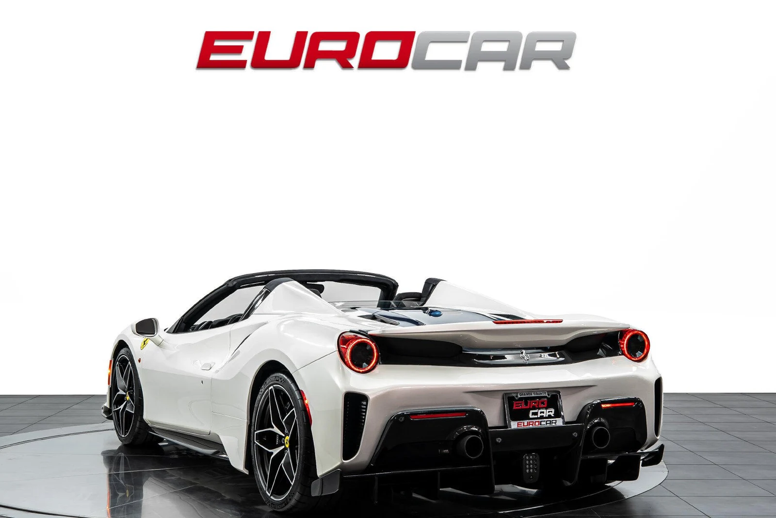 2020 Ferrari 488 Pista Spider, 4/30
