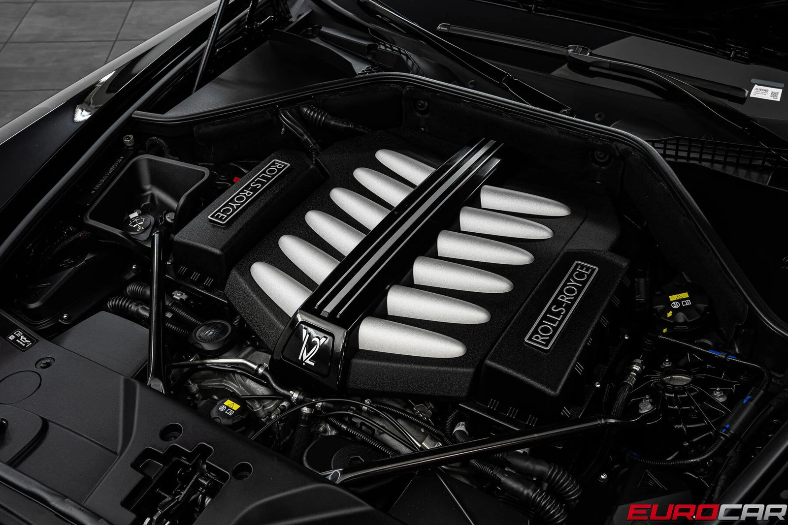 2018 Rolls-Royce Dawn engine