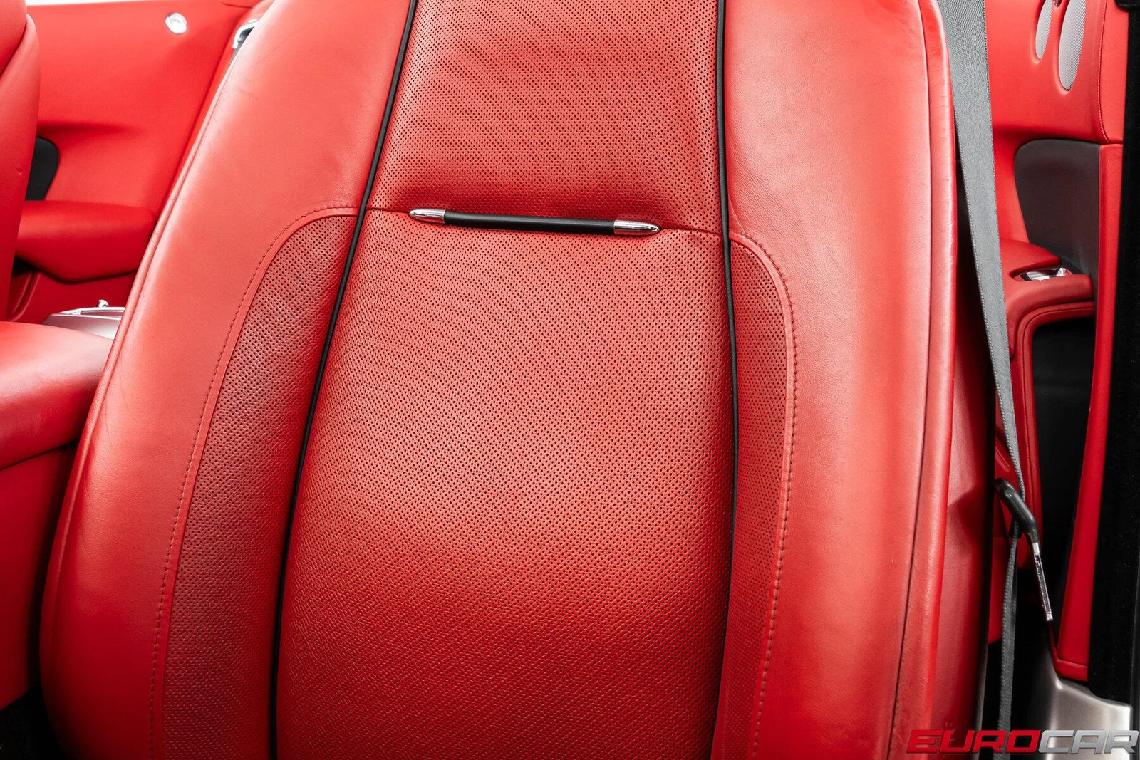 2018 Rolls-Royce Dawn interior, seats, Red