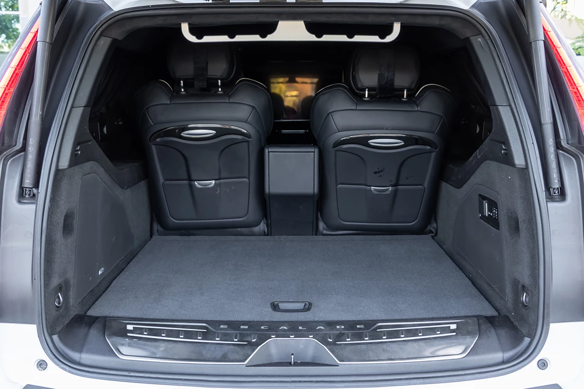 2022 Cadillac Escalade ESV Sport Platinum trunk
