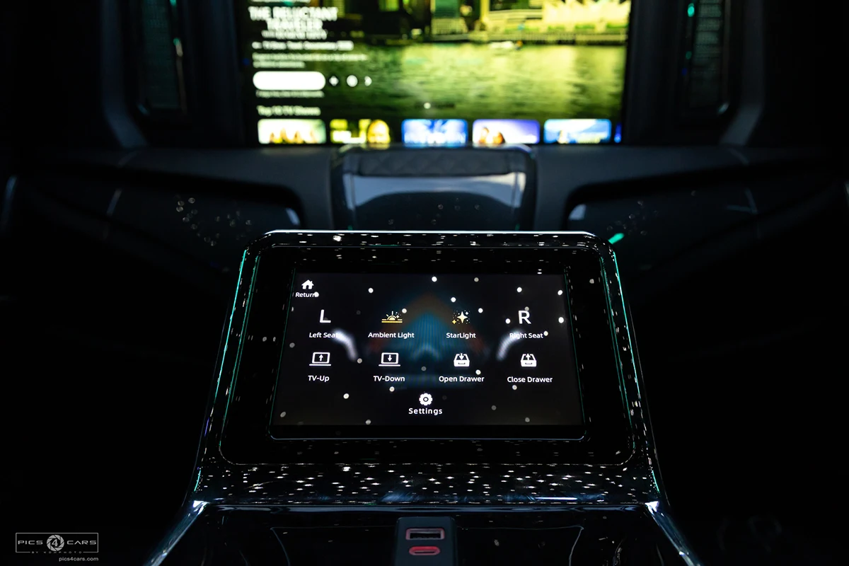 2022 Cadillac Escalade ESV Sport Platinum interior, dashboard