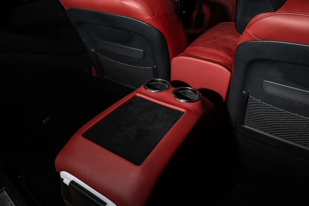 2025 Cadillac Escalade ESV Sport interior, seats