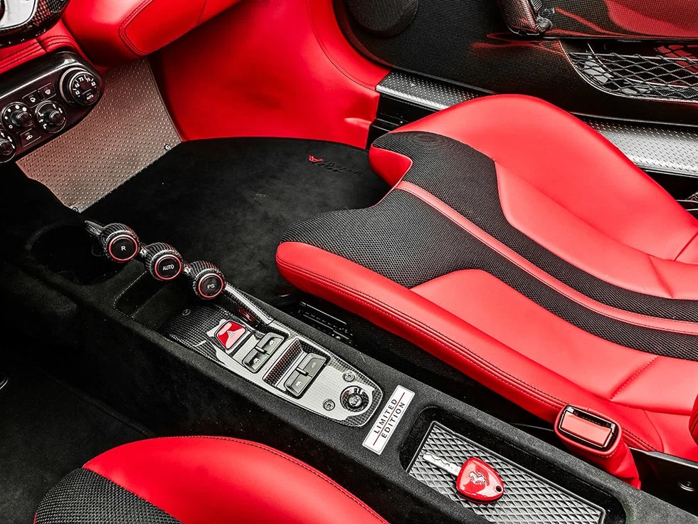 2016 Ferrari 458 Speciale A, 13/30