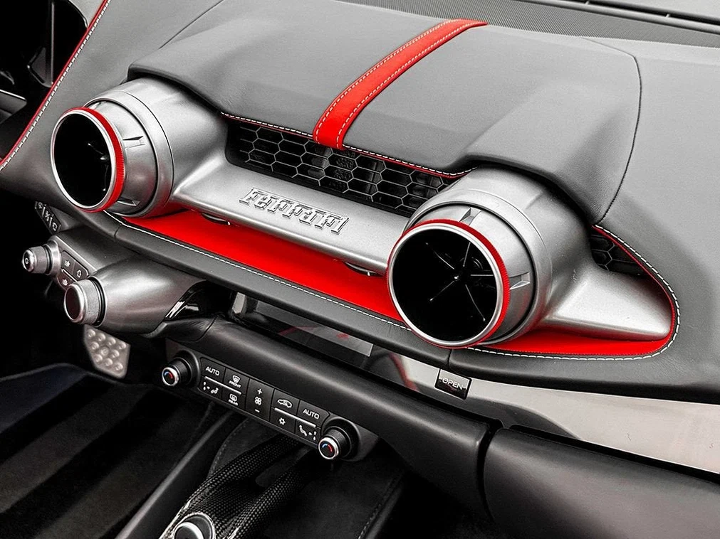 2021 Ferrari 812 GTS, 14/30