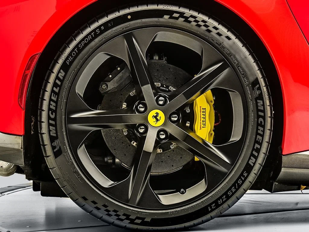 2025 Ferrari 12Cilindri, 19/30