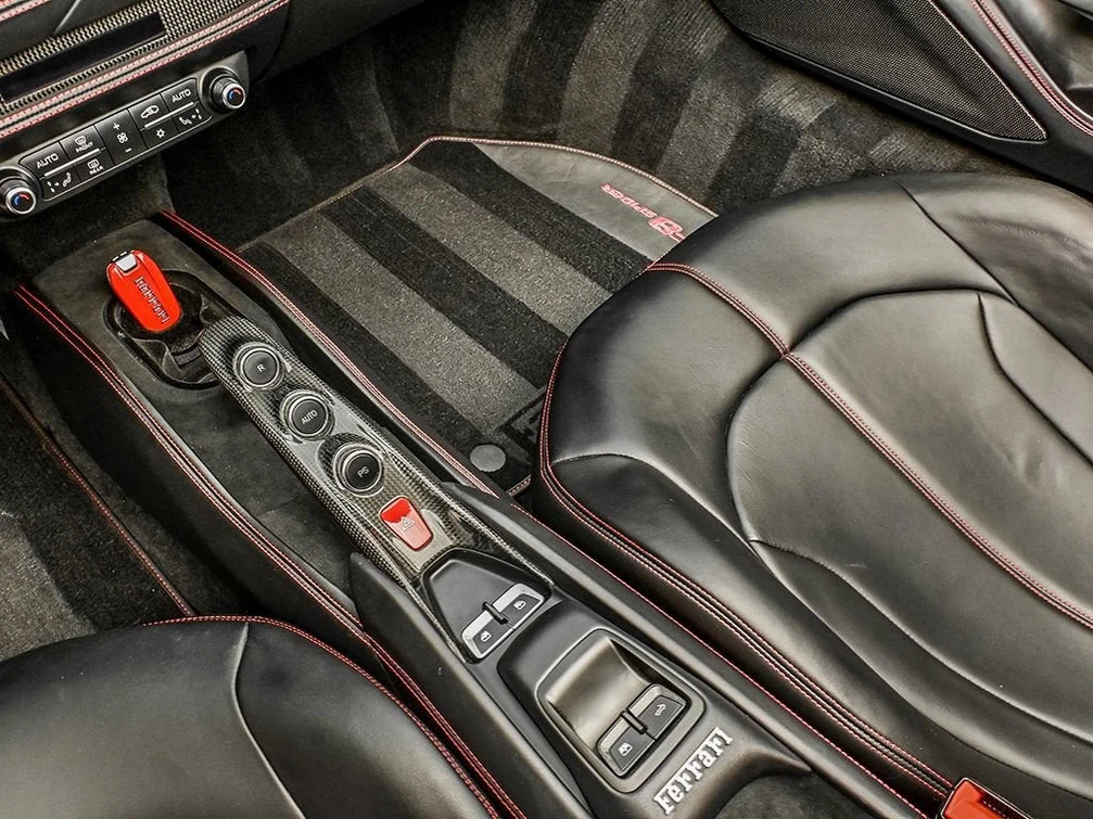 2022 Ferrari F8 Spider, 13/30