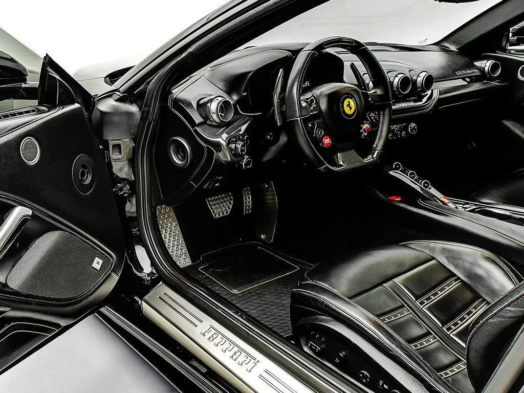 2015 Ferrari F12berlinetta, 10/30