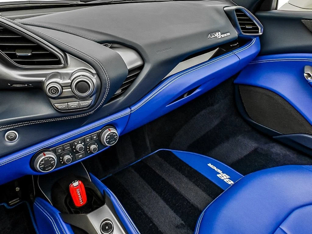 2017 Ferrari 488 Spider, 12/30