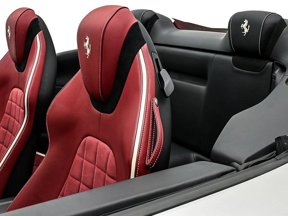 2025 Ferrari Roma Spider, 13/30