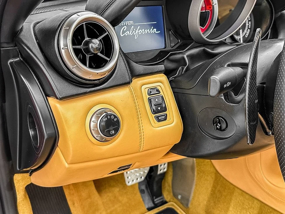 2010 Ferrari California, 11/30