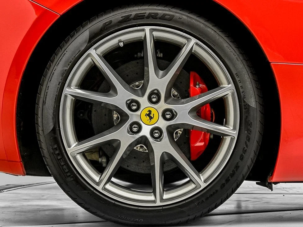 2010 Ferrari California, 20/30