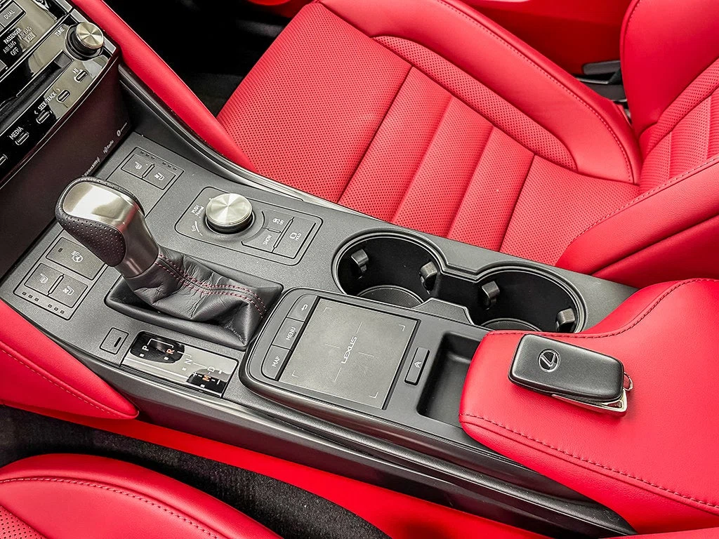 2025 Lexus IS (XE30) 350 F SPORT, 16/30
