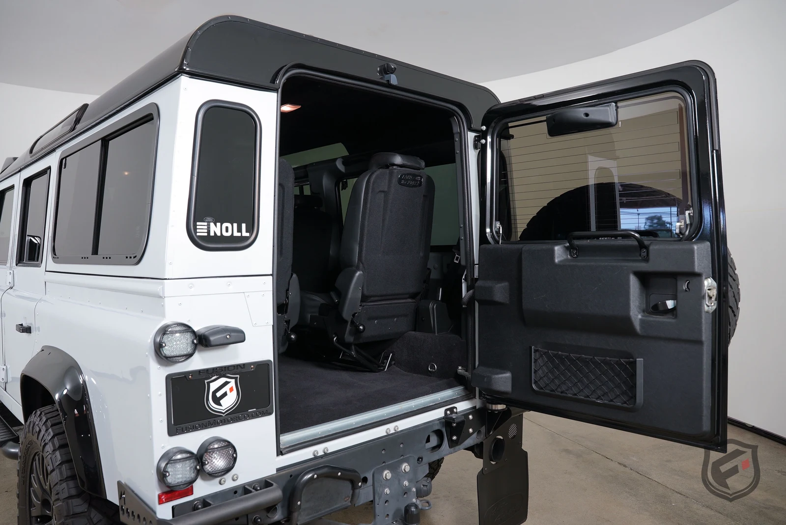 1991 Land Rover Defender 110 LS3 Adventure Tribute, 9/20