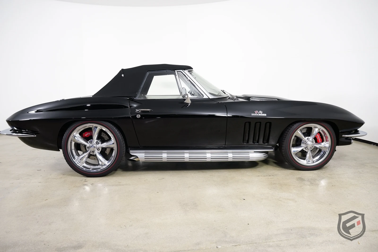 1965 Chevrolet Corvette Convertible LS3 Restomod (C2), 14/30