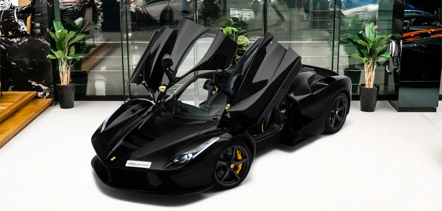 2015 Ferrari LaFerrari in Black, front three-quarter view