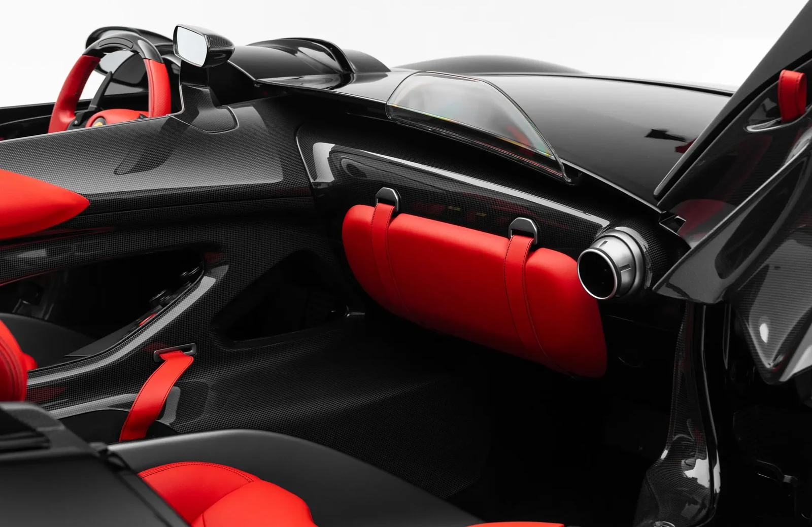 2021 Ferrari Monza SP2 interior, Red seats with black details