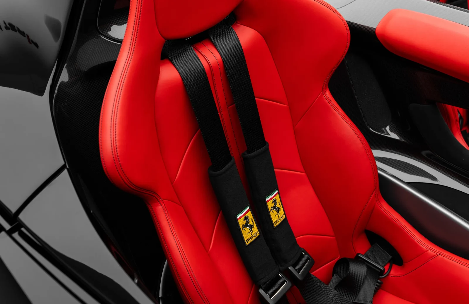 2021 Ferrari Monza SP2 interior, seats, Red seats with black details