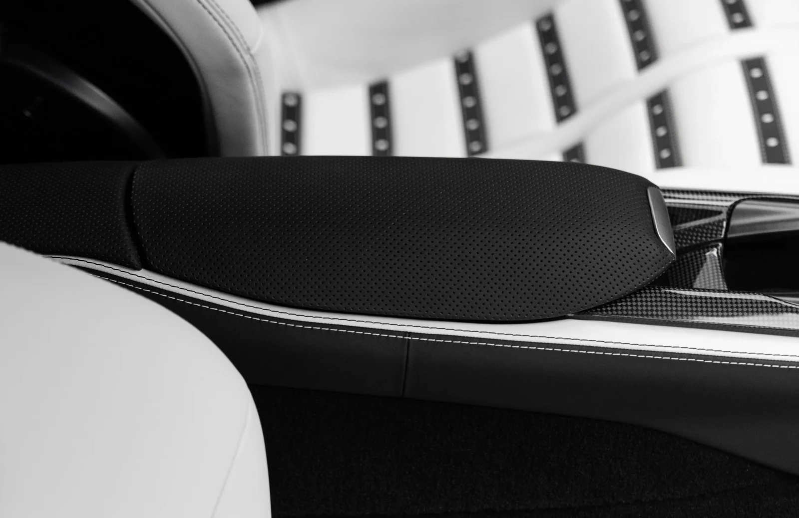 2019 Ferrari 812 Superfast interior