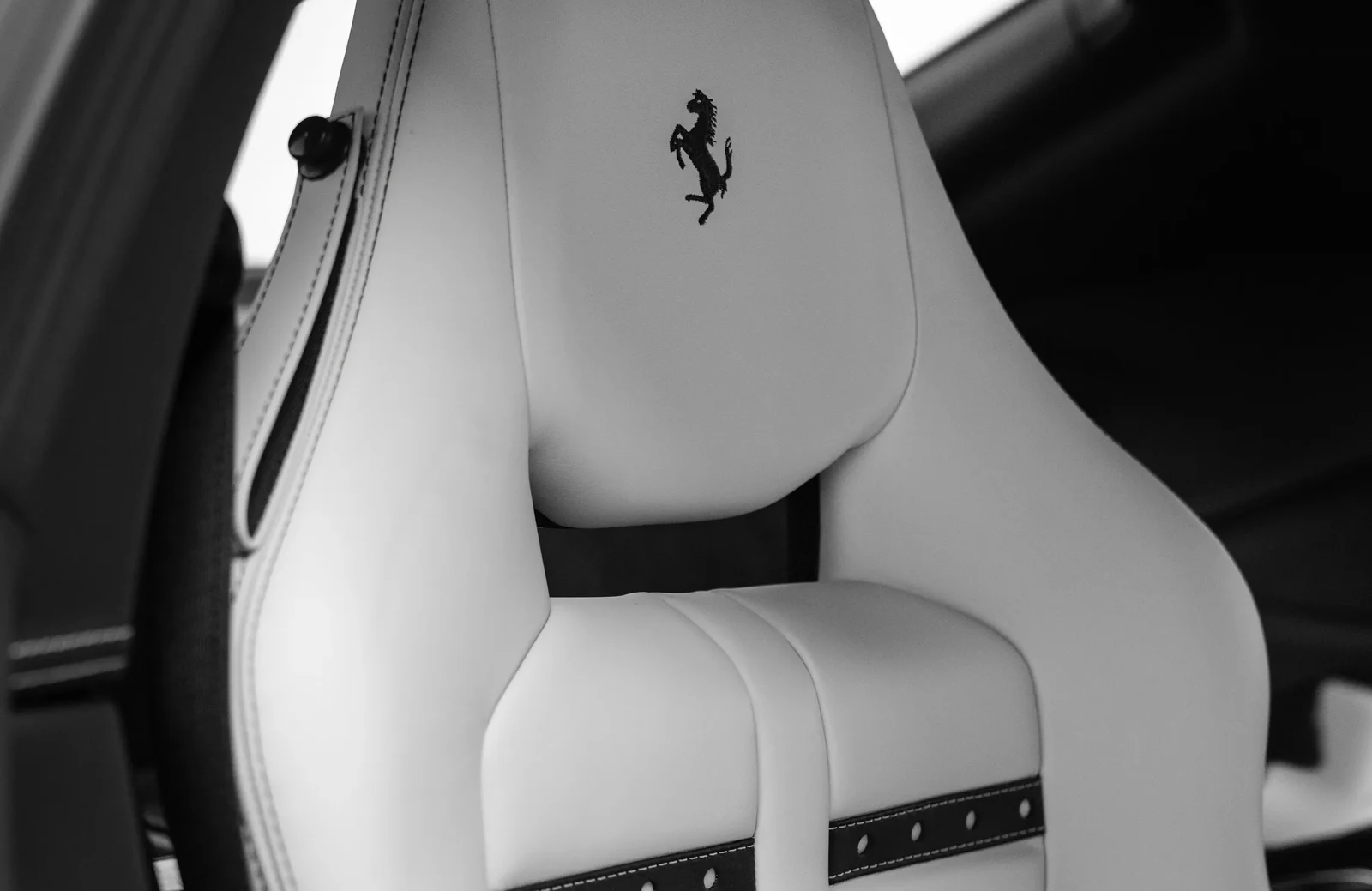 2019 Ferrari 812 Superfast interior, seats
