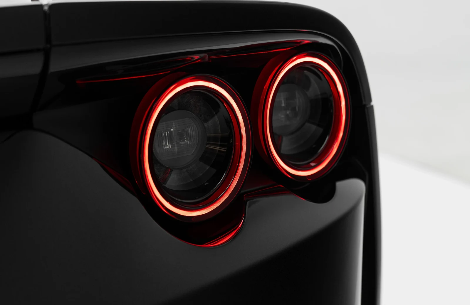 2019 Ferrari 812 Superfast for sale, exterior, Black