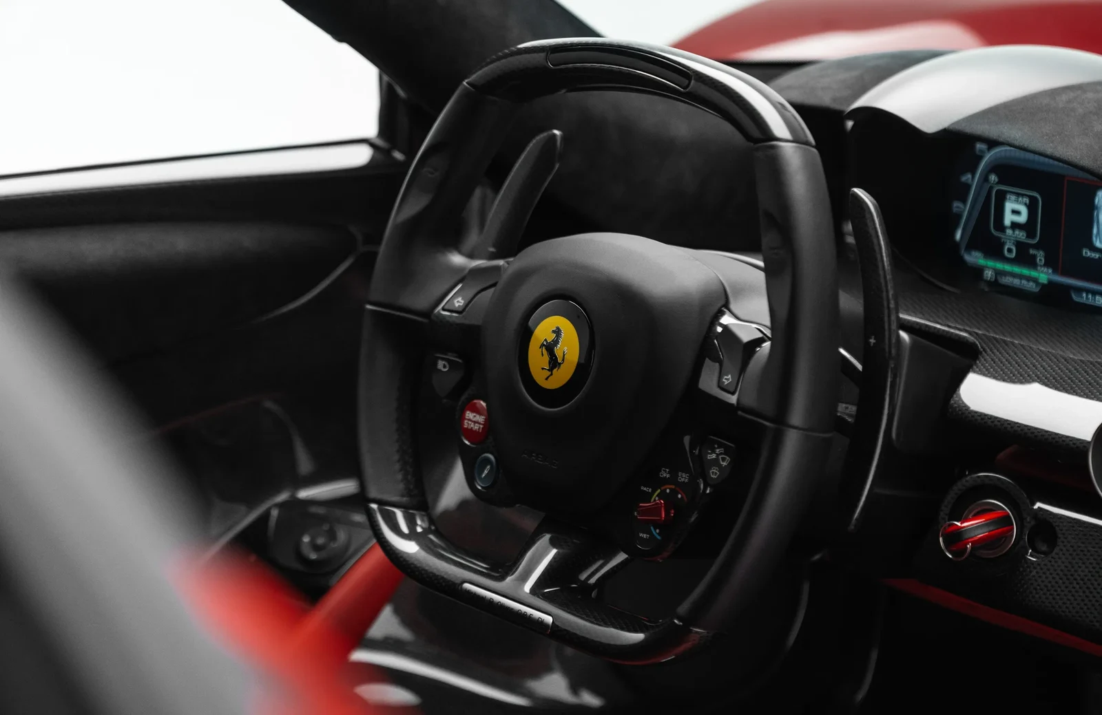 2014 Ferrari LaFerrari interior, steering wheel