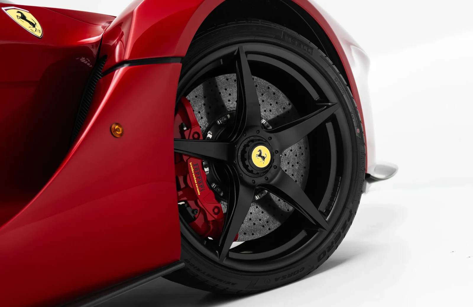 2014 Ferrari LaFerrari wheel
