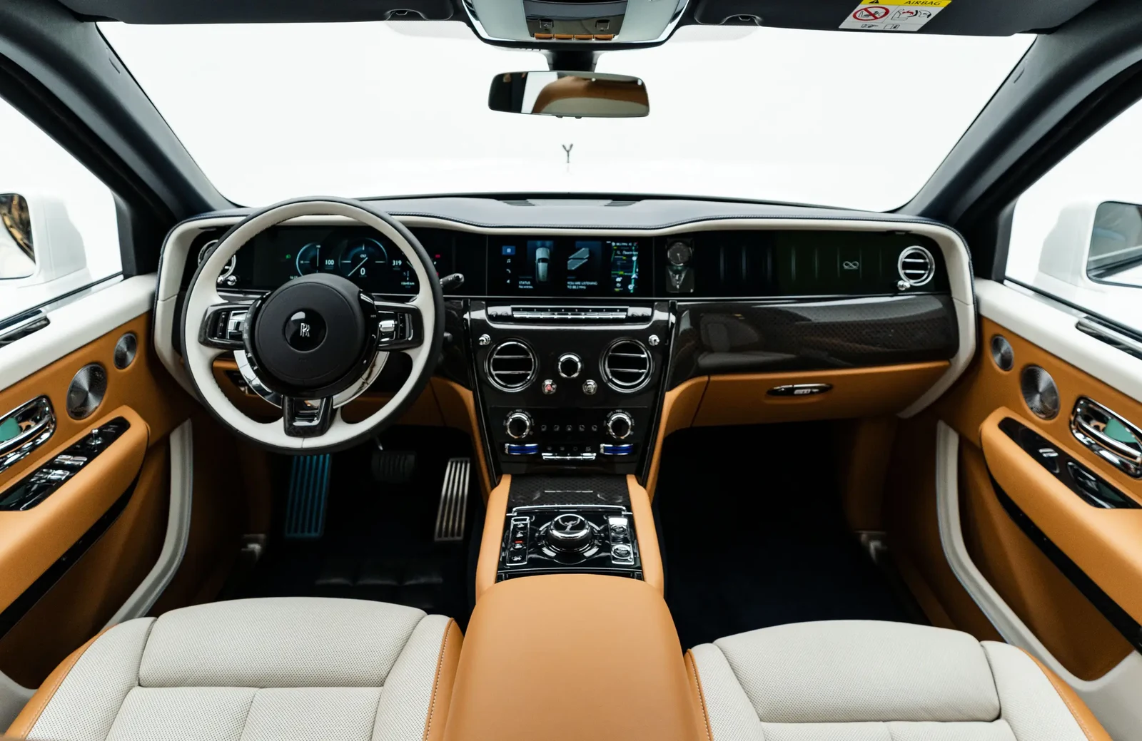 2025 Rolls-Royce Cullinan Black Badge Series II interior, dashboard, Brown and White