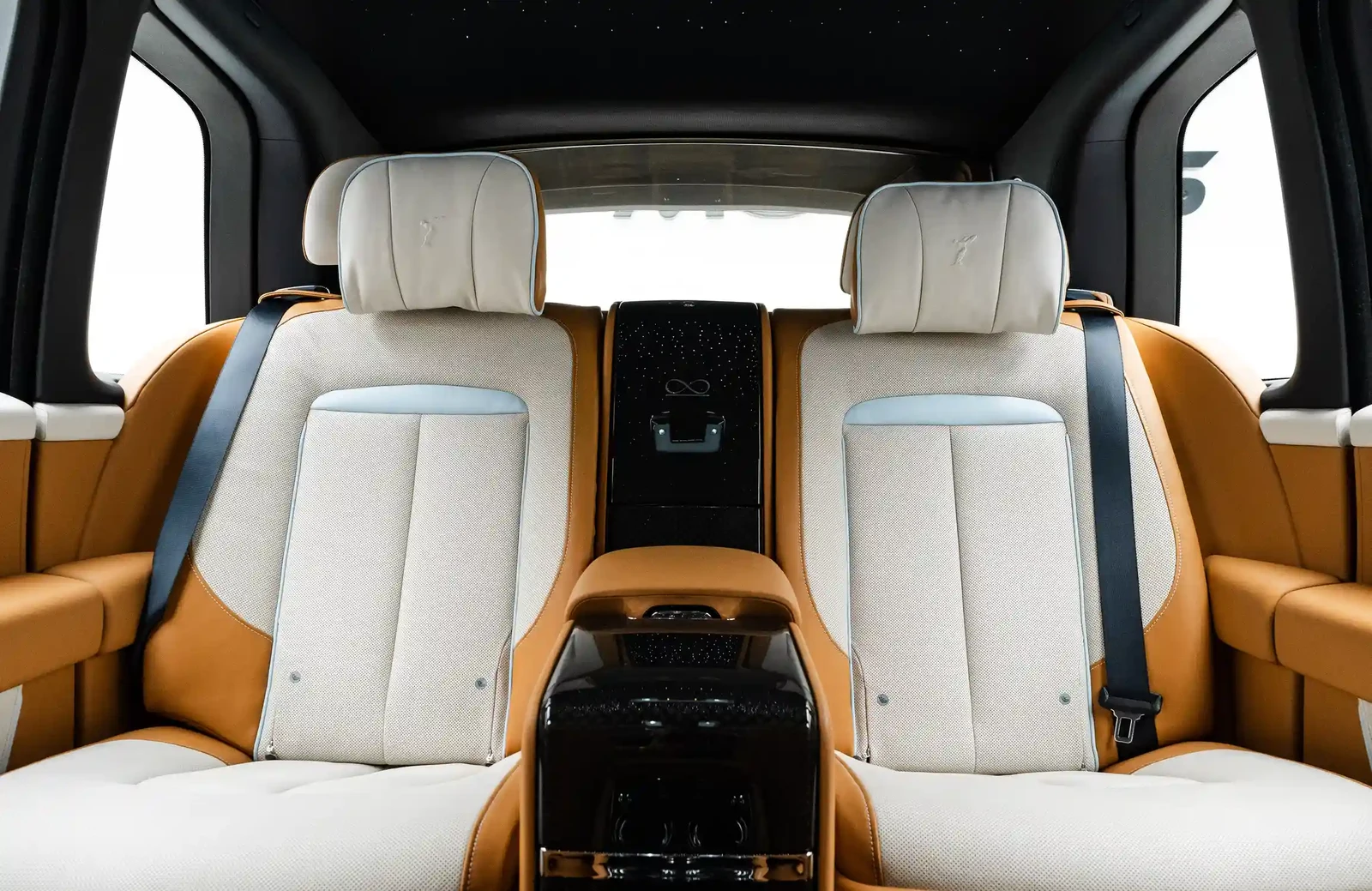 2025 Rolls-Royce Cullinan Black Badge Series II interior, seats, Brown and White