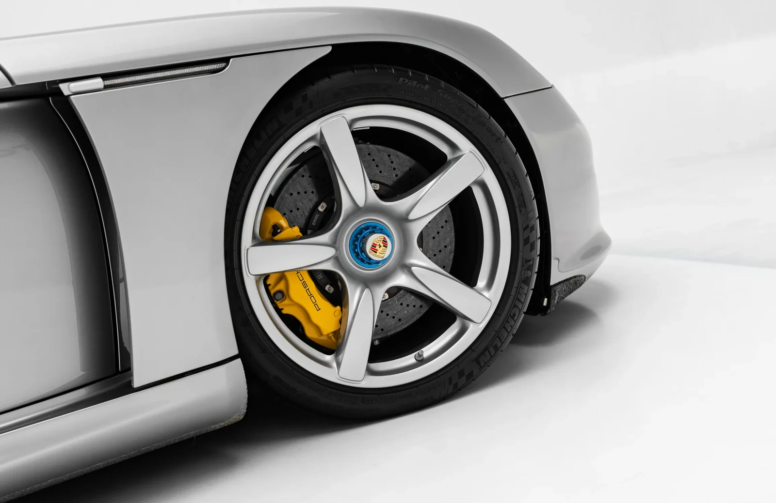 2006 Porsche Carrera GT wheel