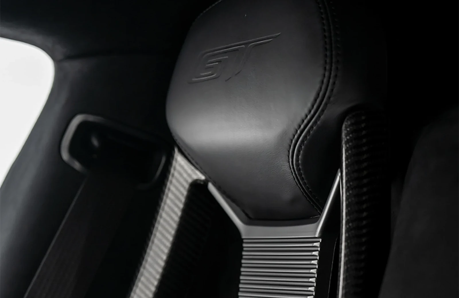 2017 Ford GT interior, center console, Black