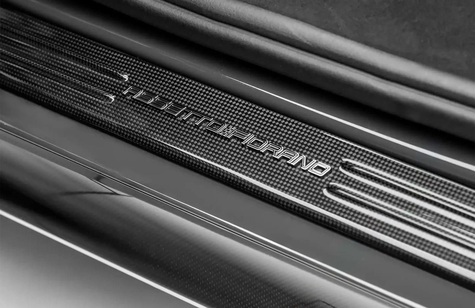 2023 Ferrari SF90 Spider interior, door sill