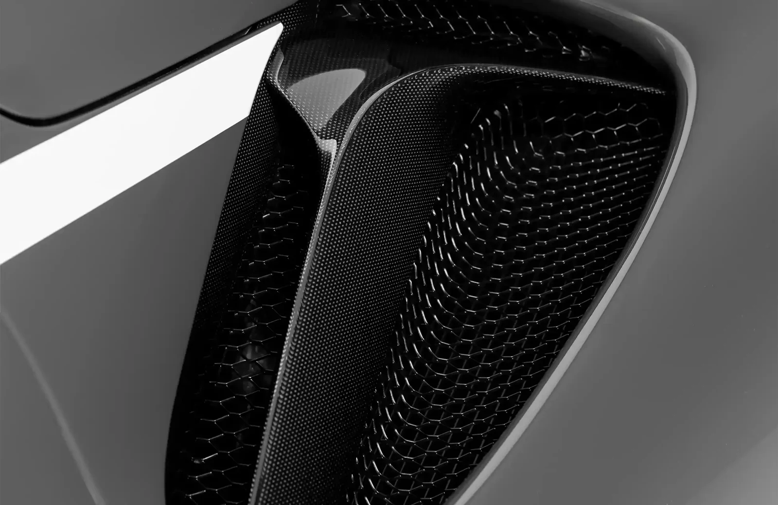 2023 Ferrari SF90 Spider, detail