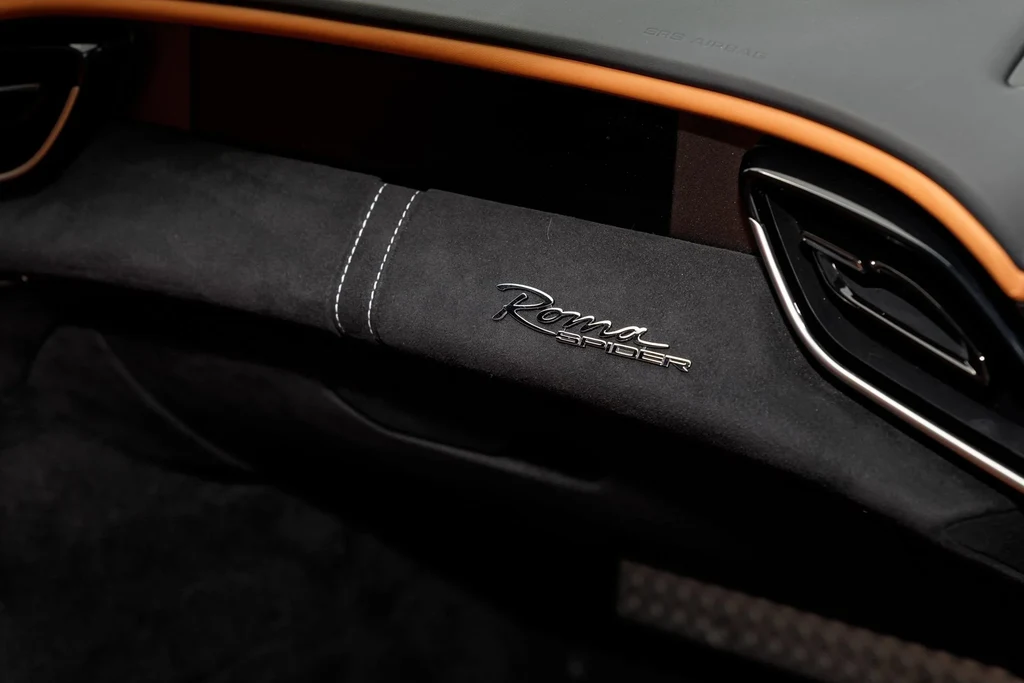 2024 Ferrari Roma Spider, 16/20