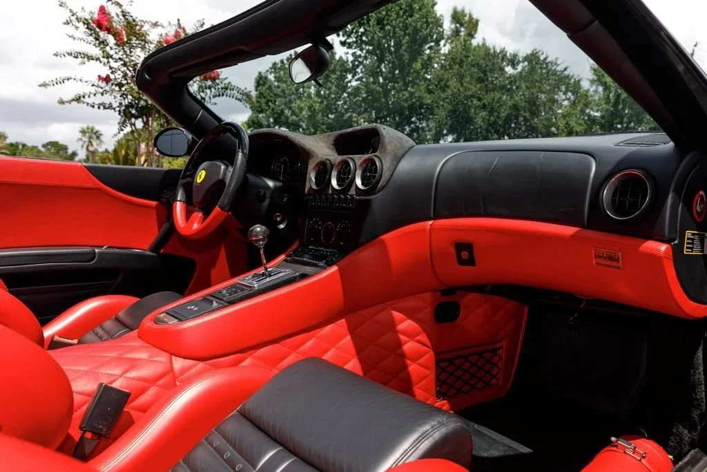 2001 Ferrari 550 Barchetta Pininfarina, 18/20