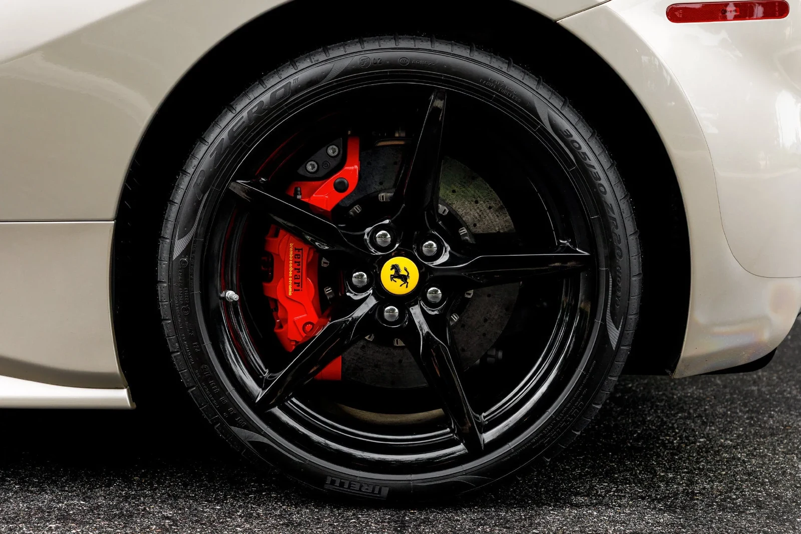 2018 Ferrari 488 Spider, 19/20