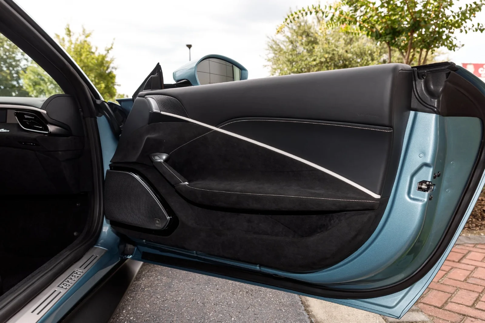 2026 Ferrari Roma Spider, 16/20