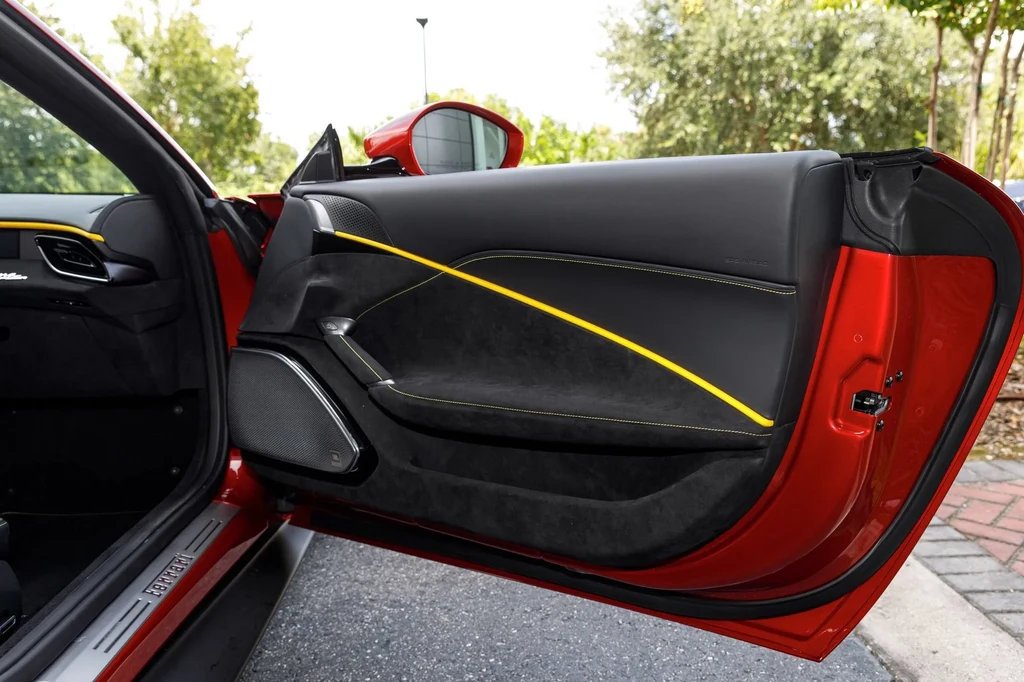2025 Ferrari Roma Spider, 15/20
