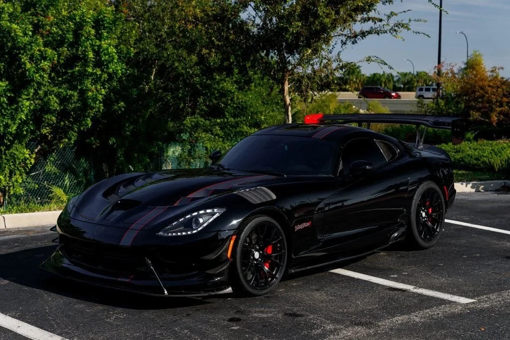 2017 Dodge Viper GTC, 18/20