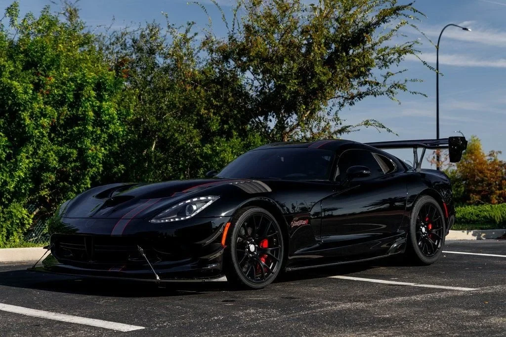 2017 Dodge Viper GTC, 19/20