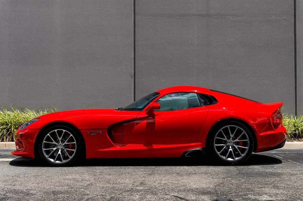 2017 Dodge Viper GTC, 2/20