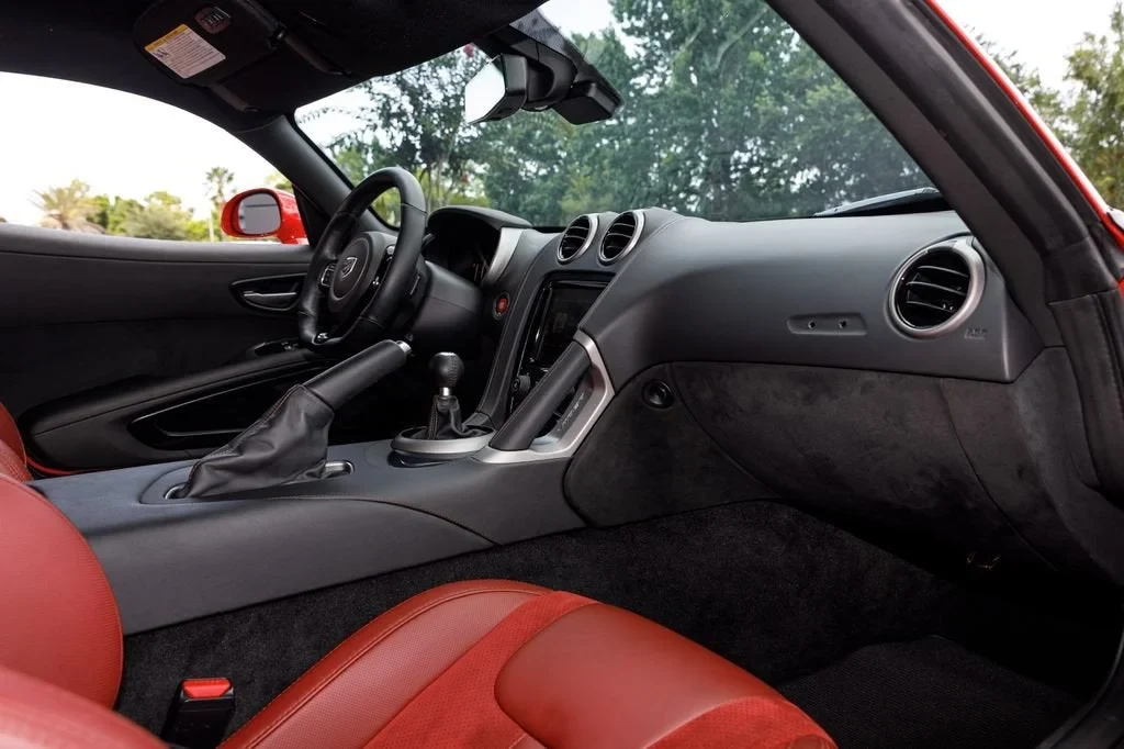2017 Dodge Viper GTC, 14/20