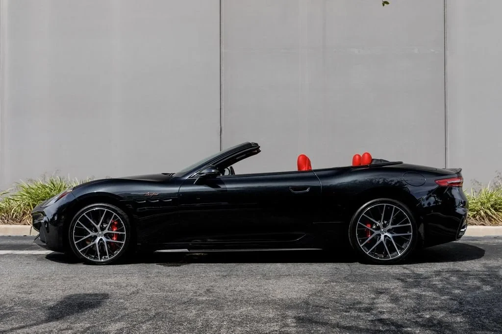2024 Maserati GranCabrio Trofeo, 2/20