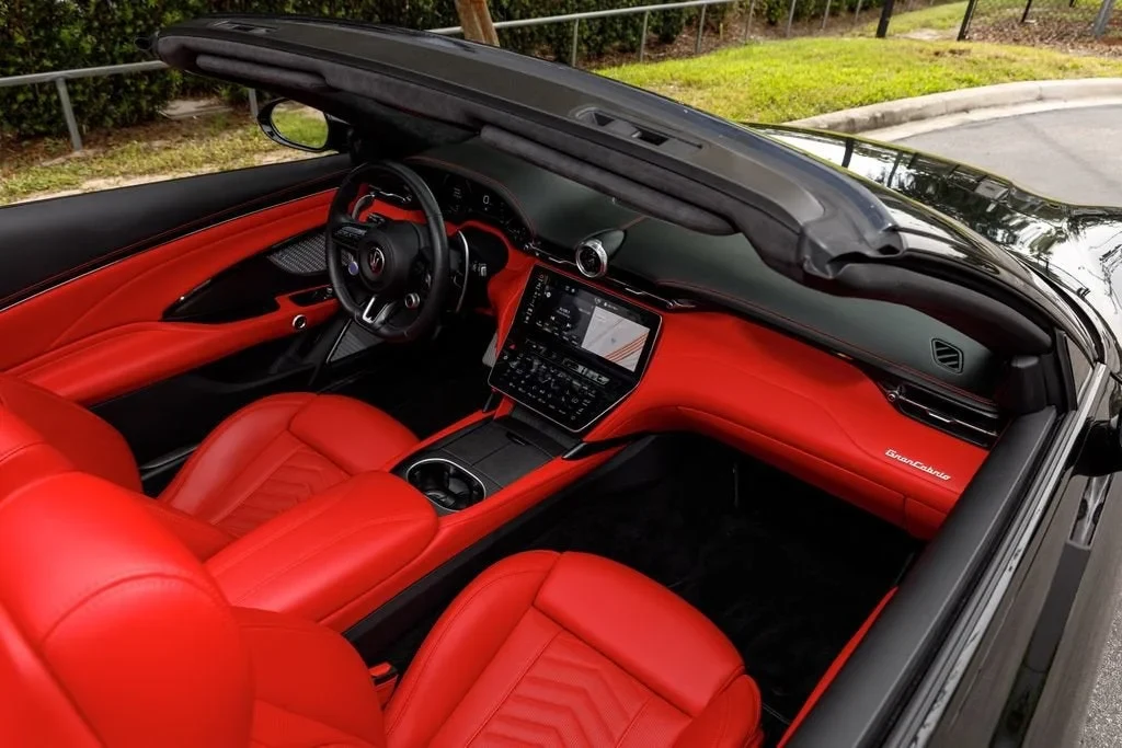 2024 Maserati GranCabrio Trofeo, 17/20