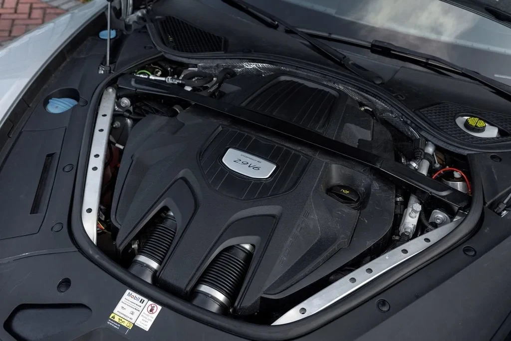 2021 Porsche Panamera, 10/20
