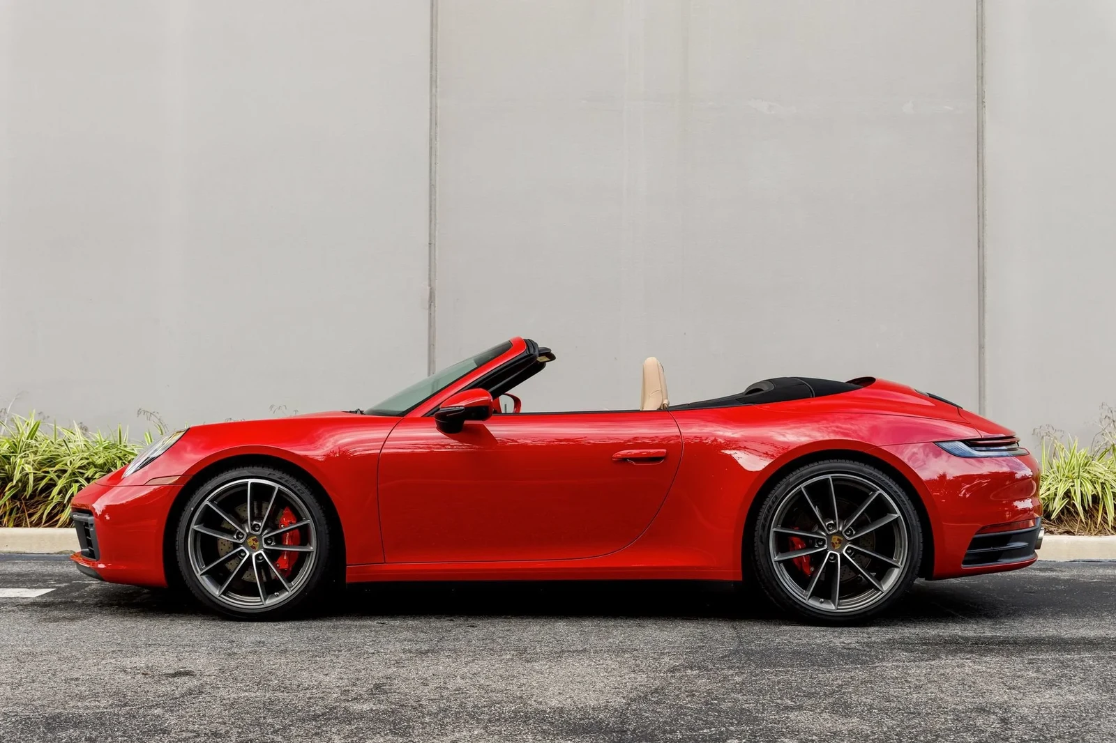 2024 Porsche 911 (992) Carrera S Cabriolet, 2/20