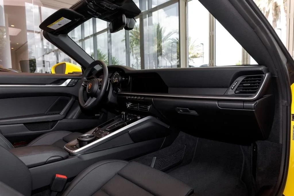 2022 Porsche 911 (992) Carrera Cabriolet, 13/20