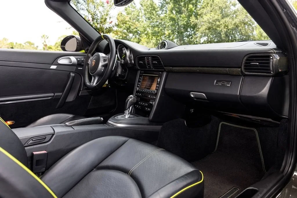 2012 Porsche 911 (997) Turbo S Cabriolet, 16/20